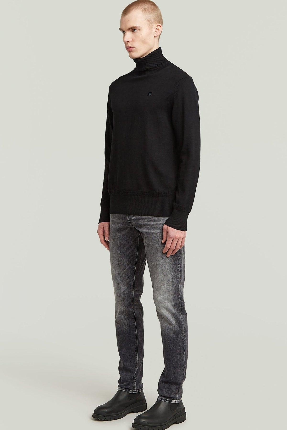 3301 Regular Tapered