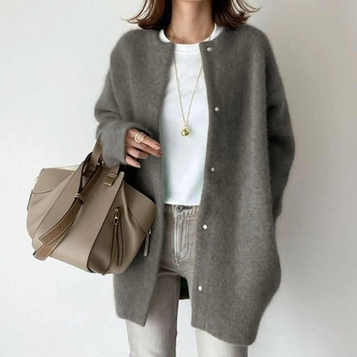 Marlowe | Damen Oversized Rundhals Knopf-Cardigan
