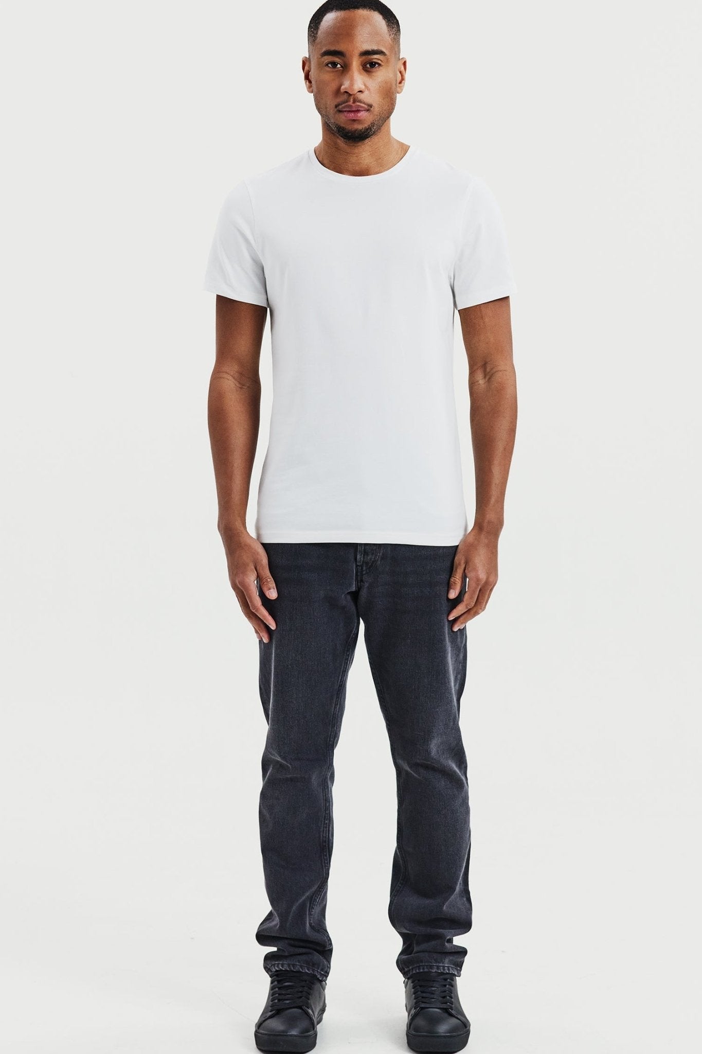 Crew-Neck Regular