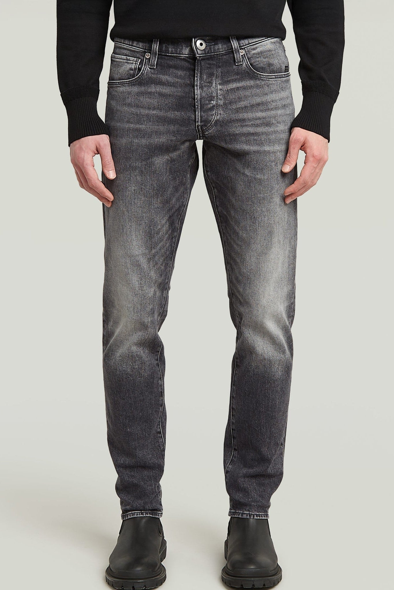 3301 Regular Tapered
