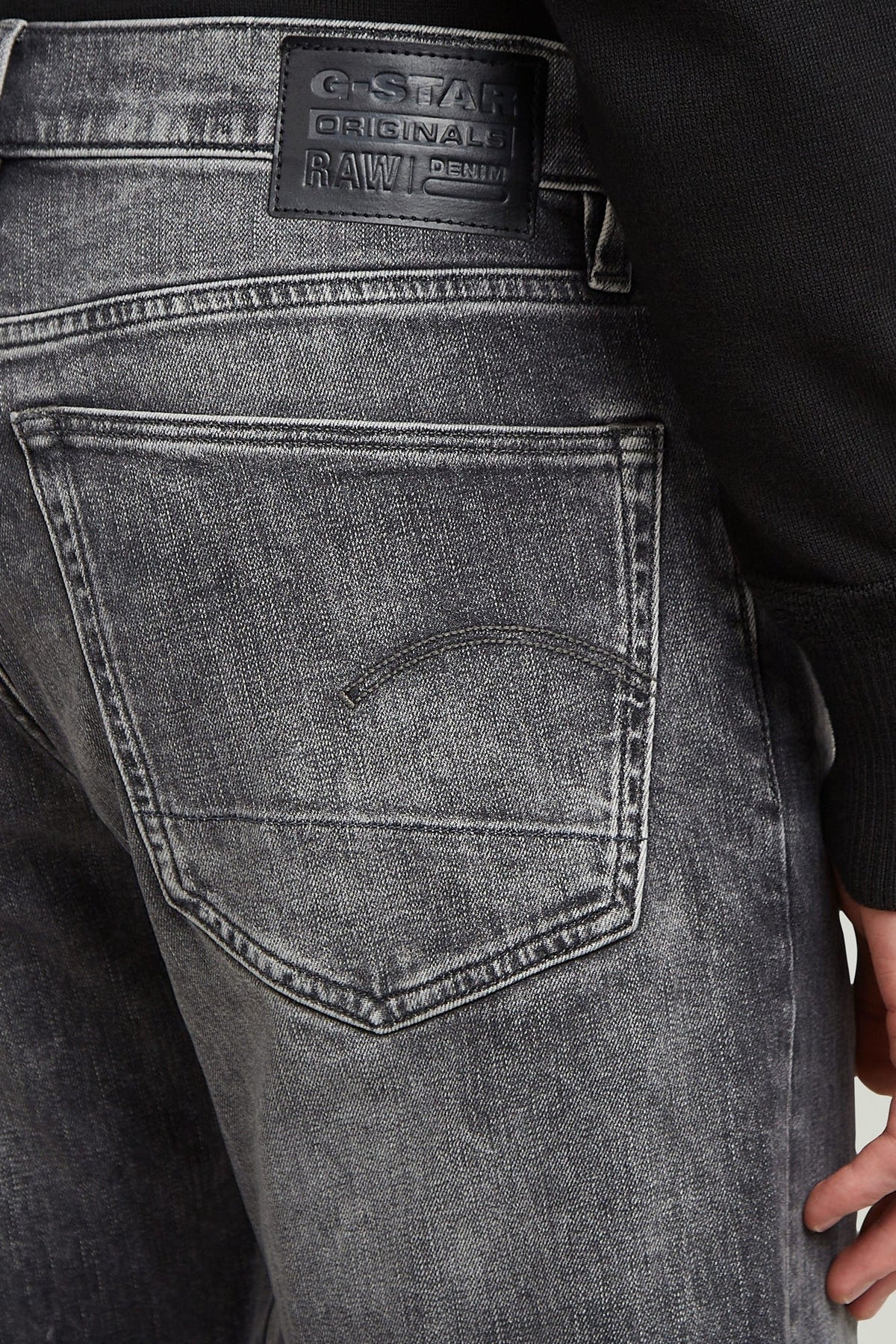 3301 Regular Tapered