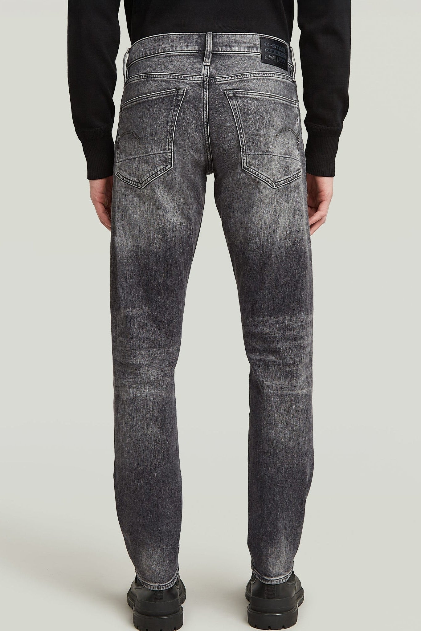 3301 Regular Tapered