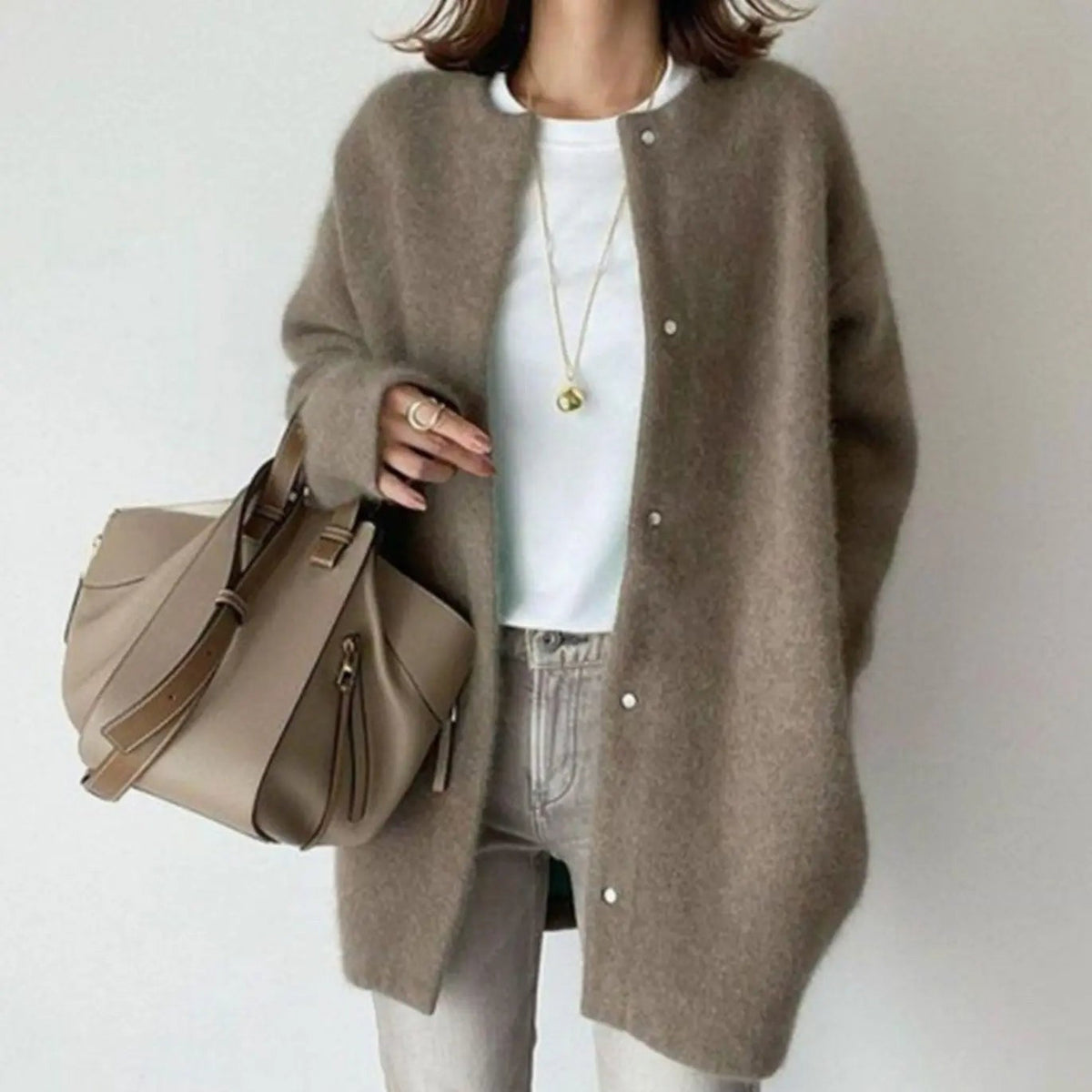 Marlowe | Damen Oversized Rundhals Knopf-Cardigan