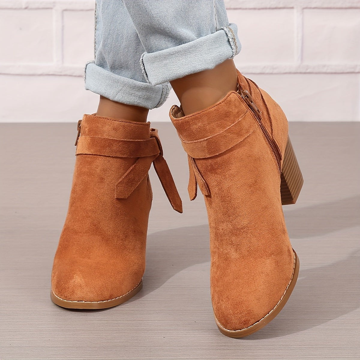 Marielle | Damen Stiefeletten mit spitzem Zeh, Blockabsatz und Schleifen-Detail